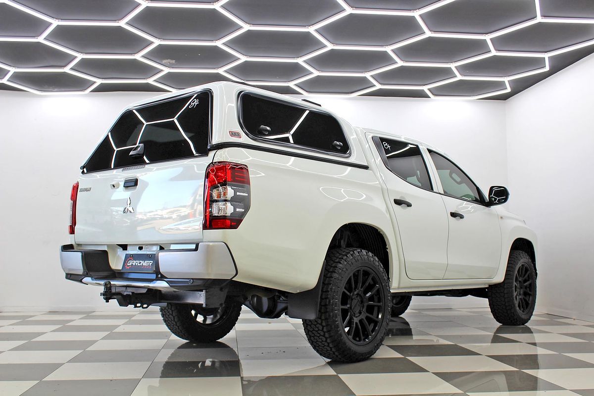 2021 Mitsubishi Triton GLX MR 4X4