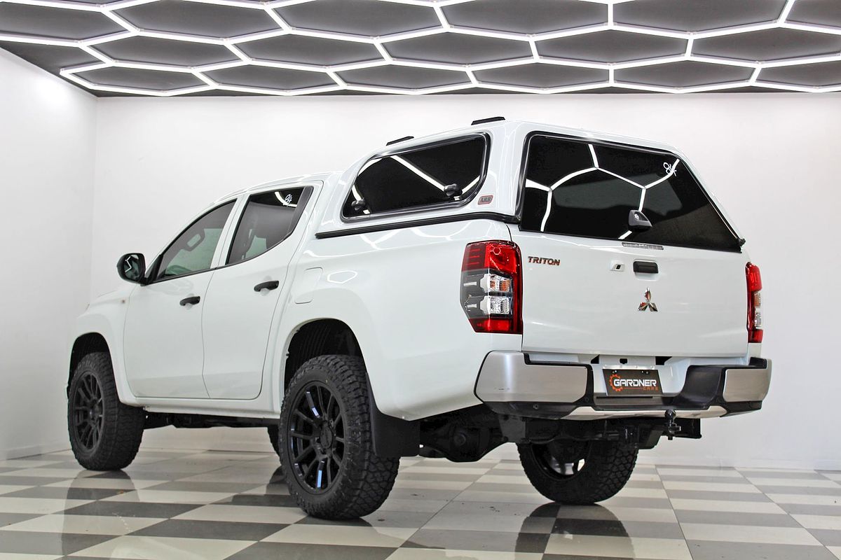 2021 Mitsubishi Triton GLX MR 4X4