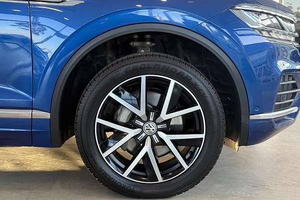 2019 Volkswagen Touareg 190TDI Launch Edition CR