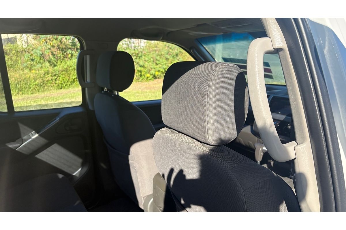 2010 Nissan Navara ST (4x4) D40 4X4