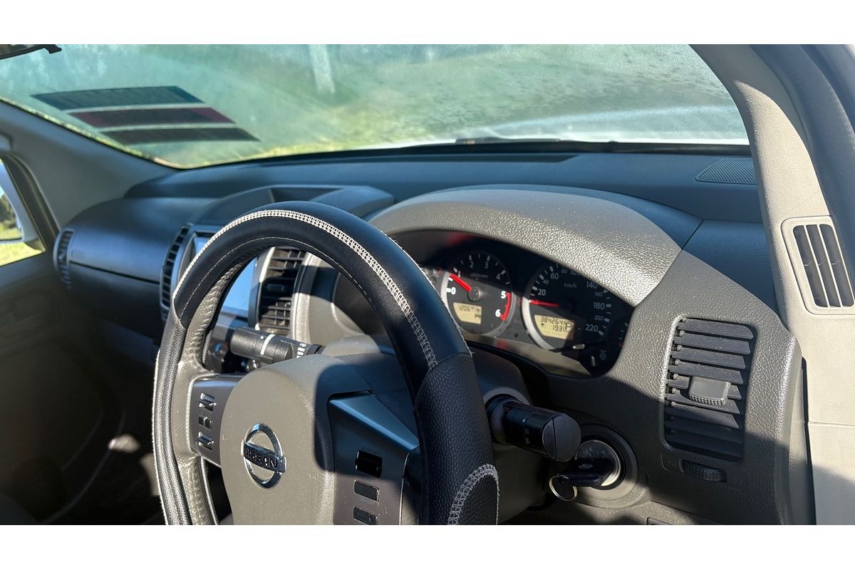 2010 Nissan Navara ST (4x4) D40 4X4