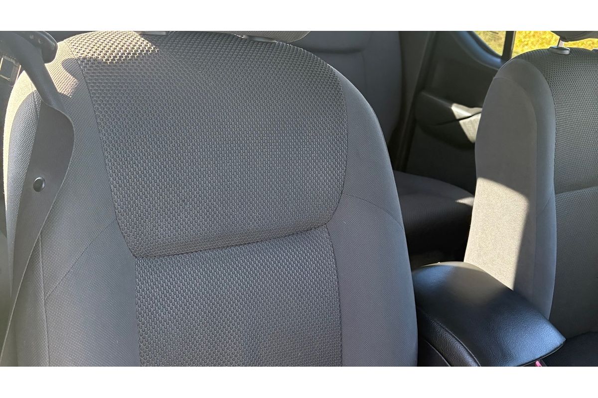 2010 Nissan Navara ST (4x4) D40 4X4