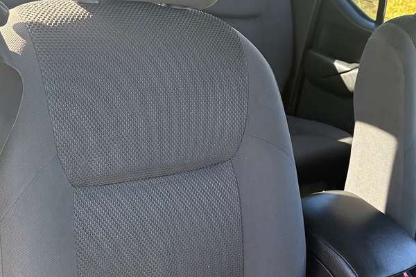 2010 Nissan Navara ST (4x4) D40 4X4