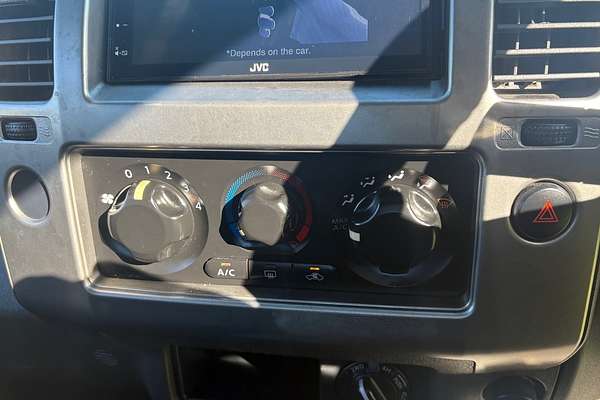2010 Nissan Navara ST (4x4) D40 4X4