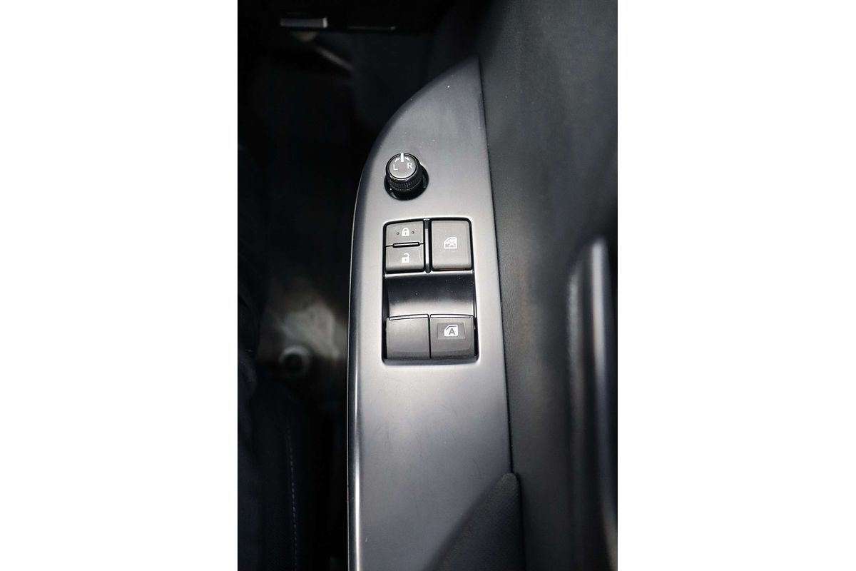 2024 Toyota Hilux SR GUN126R 4X4
