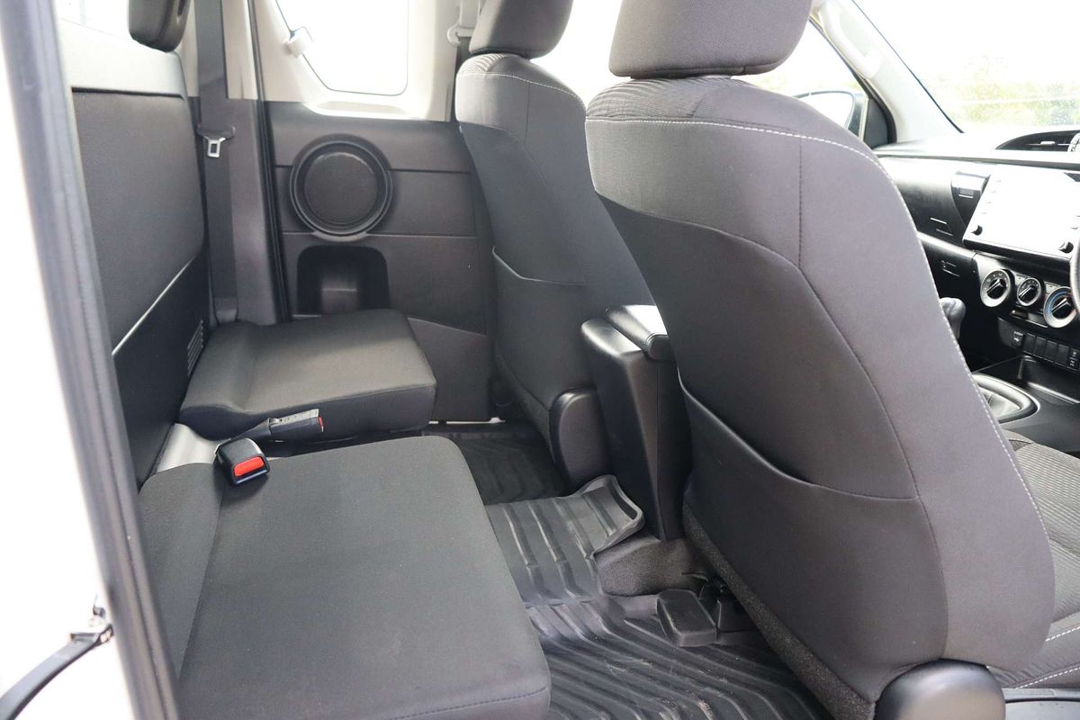 2024 Toyota Hilux SR GUN126R 4X4