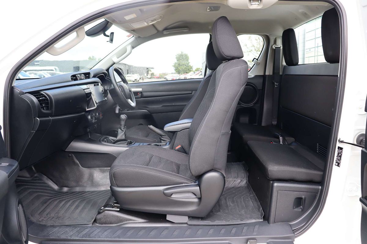 2024 Toyota Hilux SR GUN126R 4X4