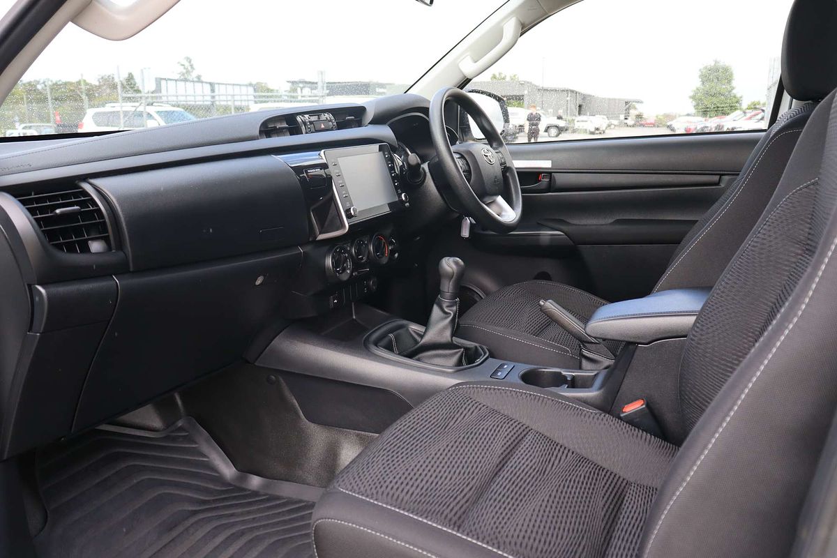 2024 Toyota Hilux SR GUN126R 4X4