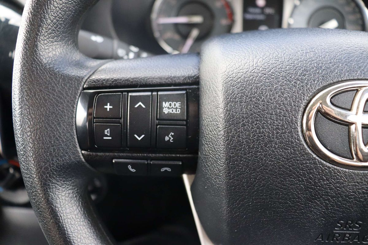 2024 Toyota Hilux SR GUN126R 4X4
