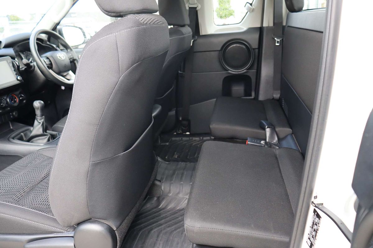 2024 Toyota Hilux SR GUN126R 4X4