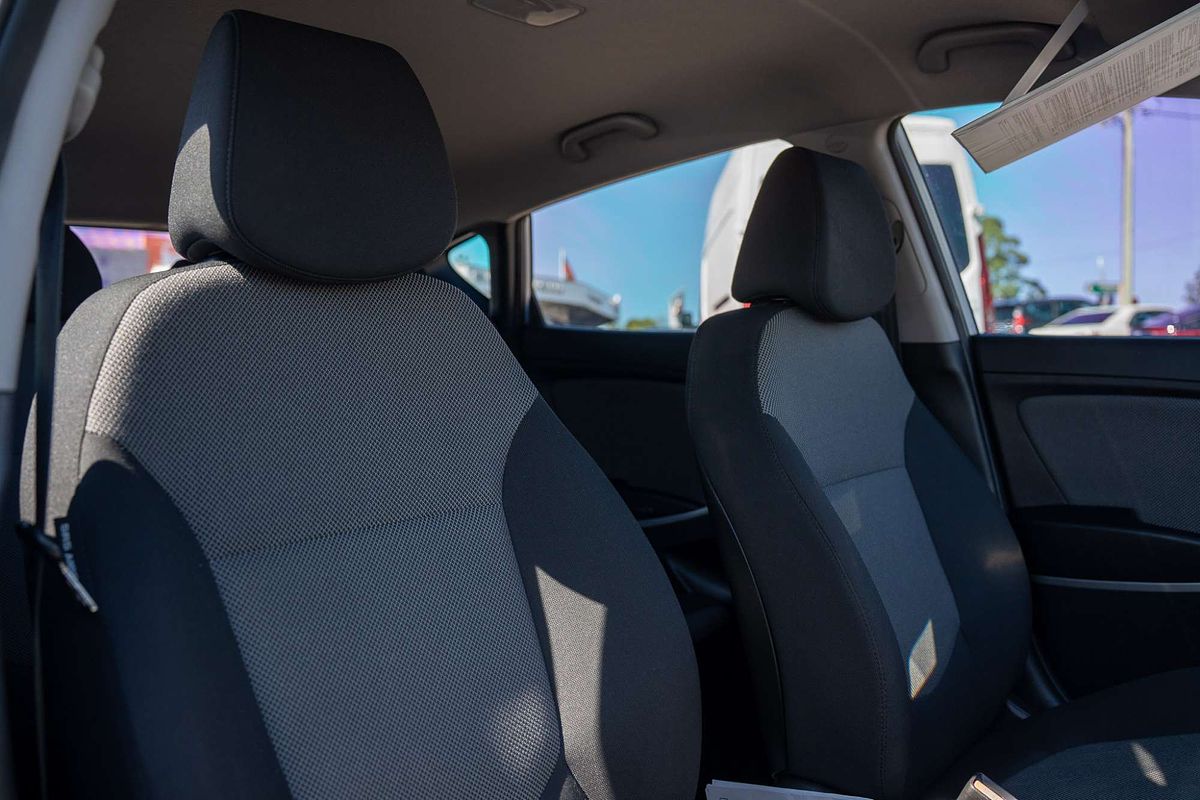 2012 Hyundai Accent Active RB