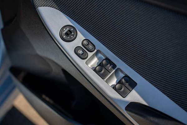 2012 Hyundai Accent Active RB