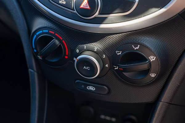 2012 Hyundai Accent Active RB