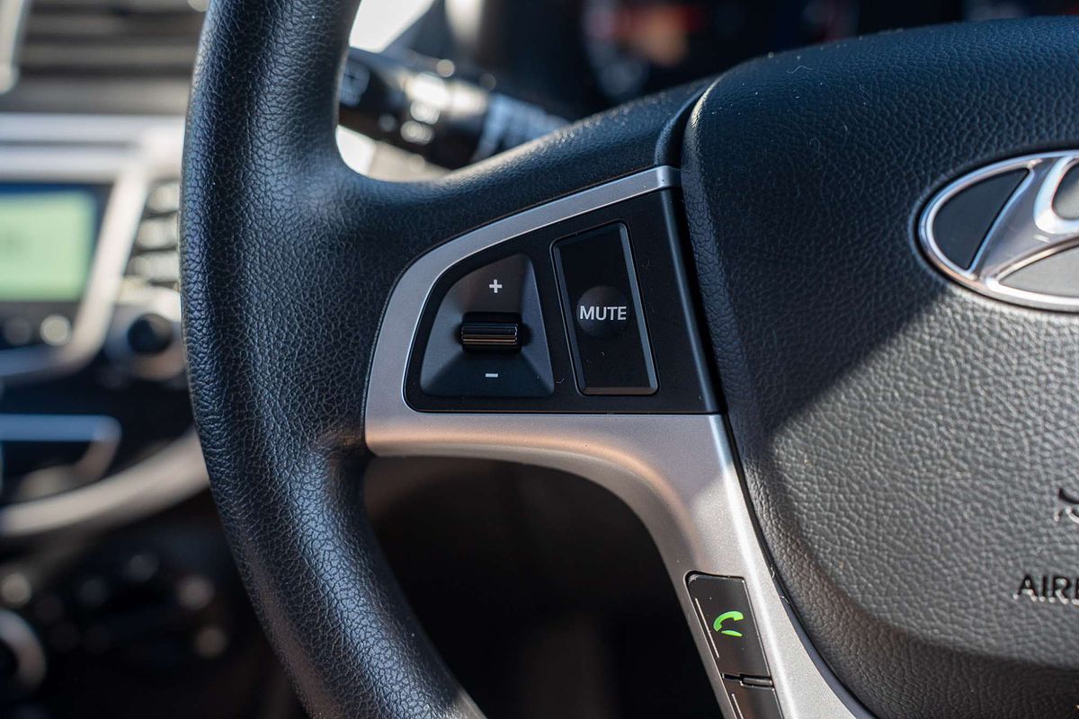 2012 Hyundai Accent Active RB