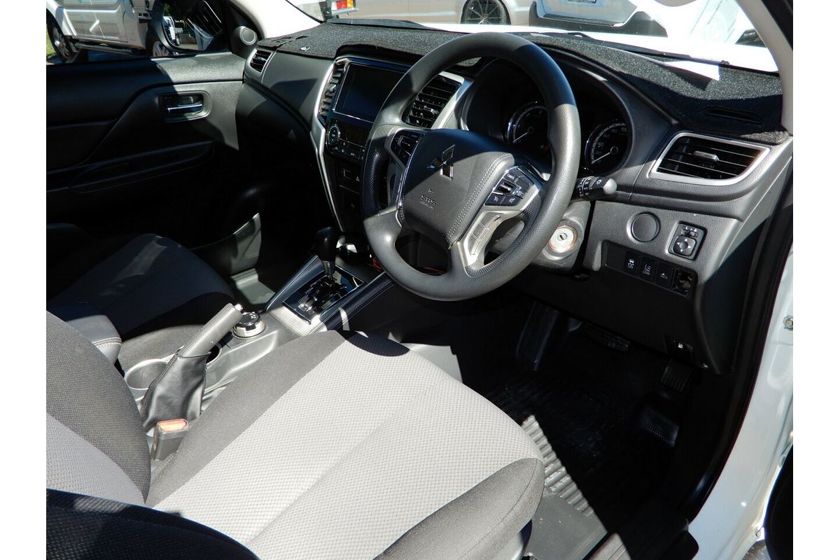 2021 Mitsubishi Triton GLX ADAS MR 4X4