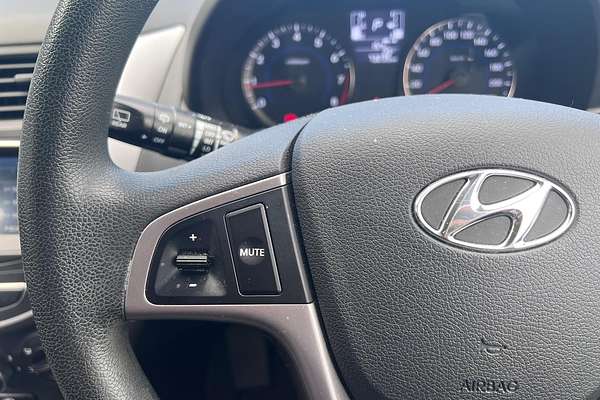 2017 Hyundai Accent Active RB4