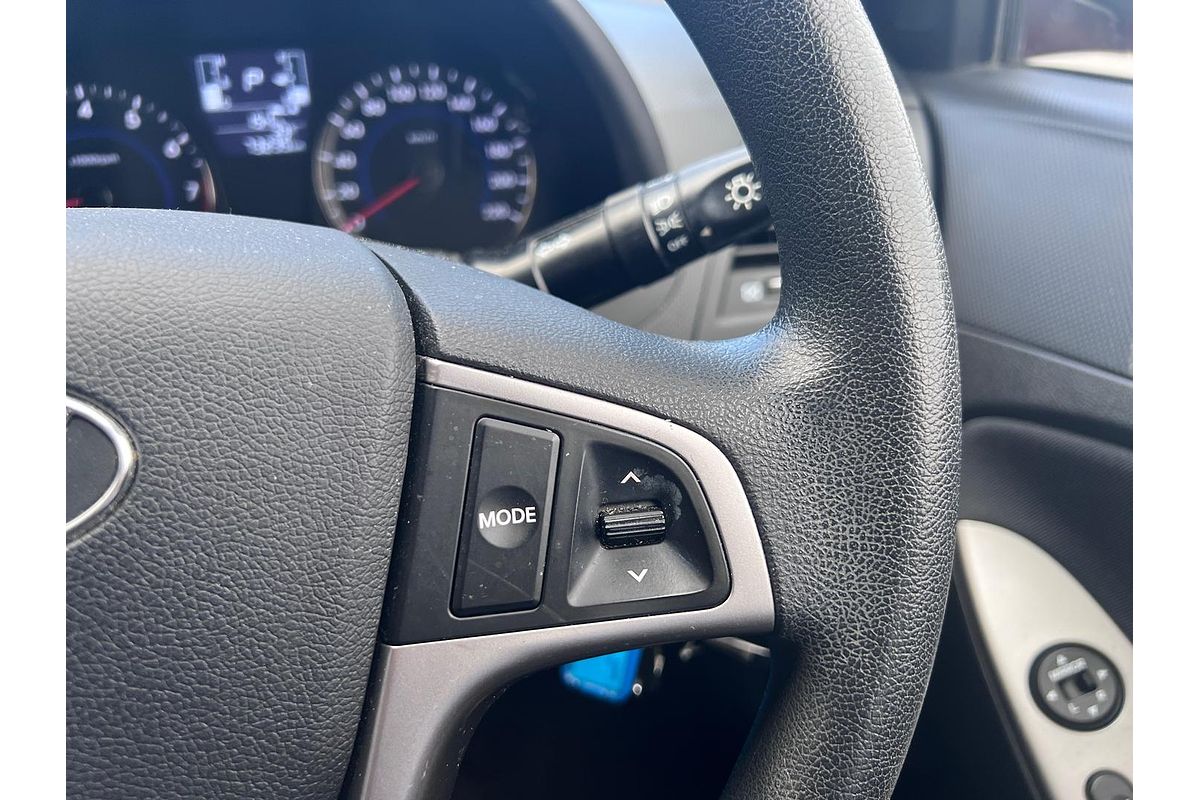 2017 Hyundai Accent Active RB4