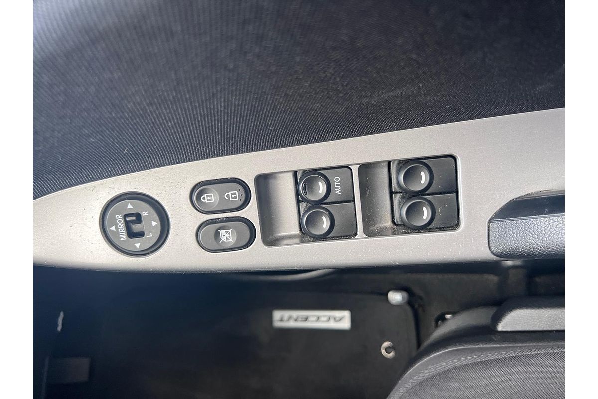 2017 Hyundai Accent Active RB4