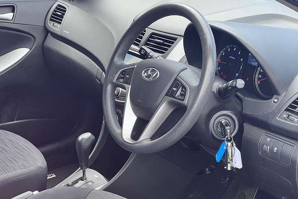 2017 Hyundai Accent Active RB4