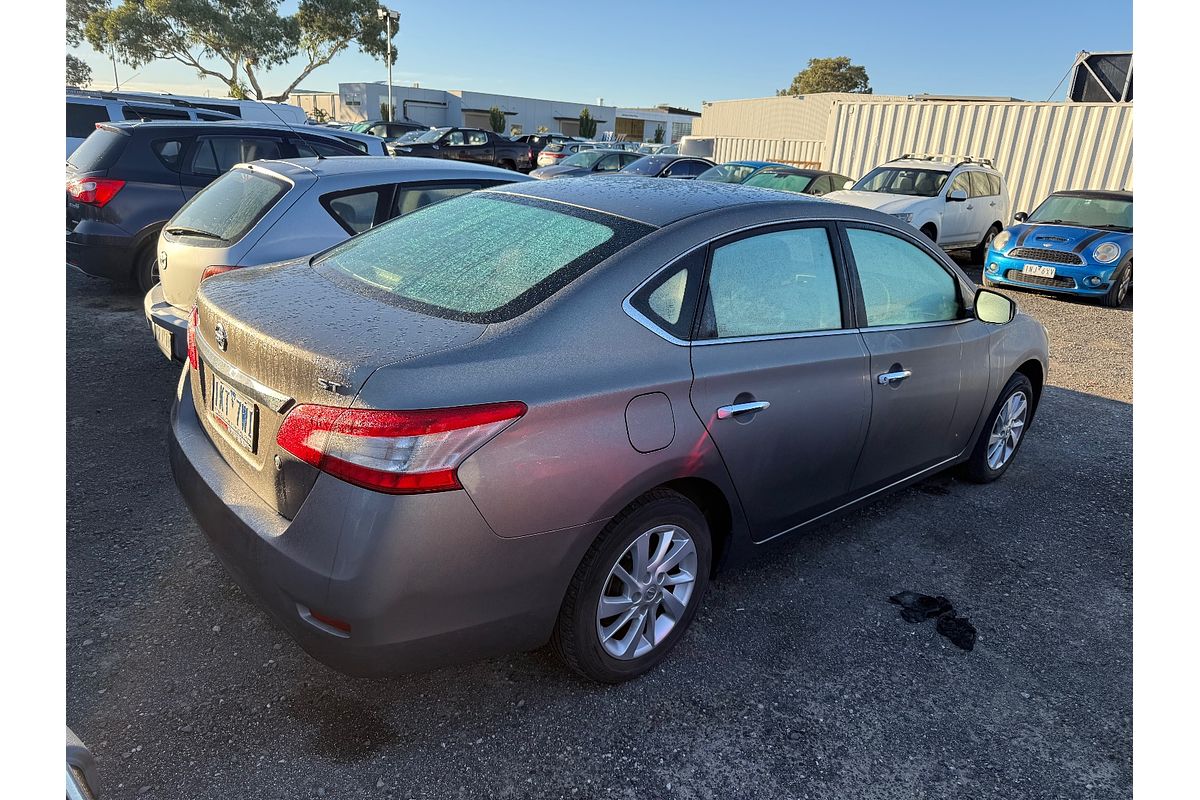 2014 Nissan Pulsar ST B17