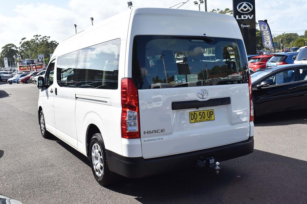 2022 Toyota Hiace Commuter GDH322R