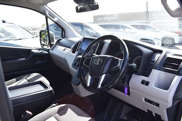 2022 Toyota Hiace Commuter GDH322R