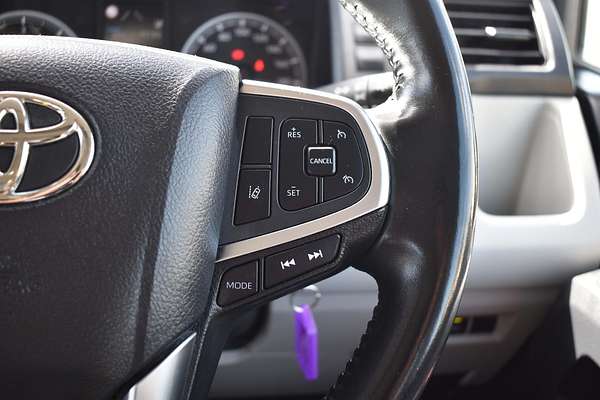 2022 Toyota Hiace Commuter GDH322R