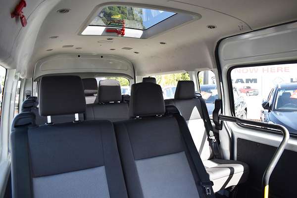 2022 Toyota Hiace Commuter GDH322R