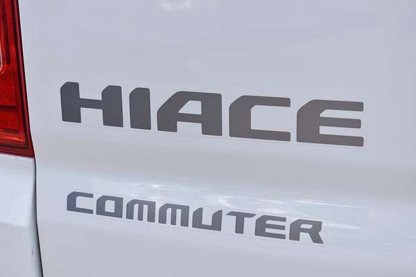 2022 Toyota Hiace Commuter GDH322R