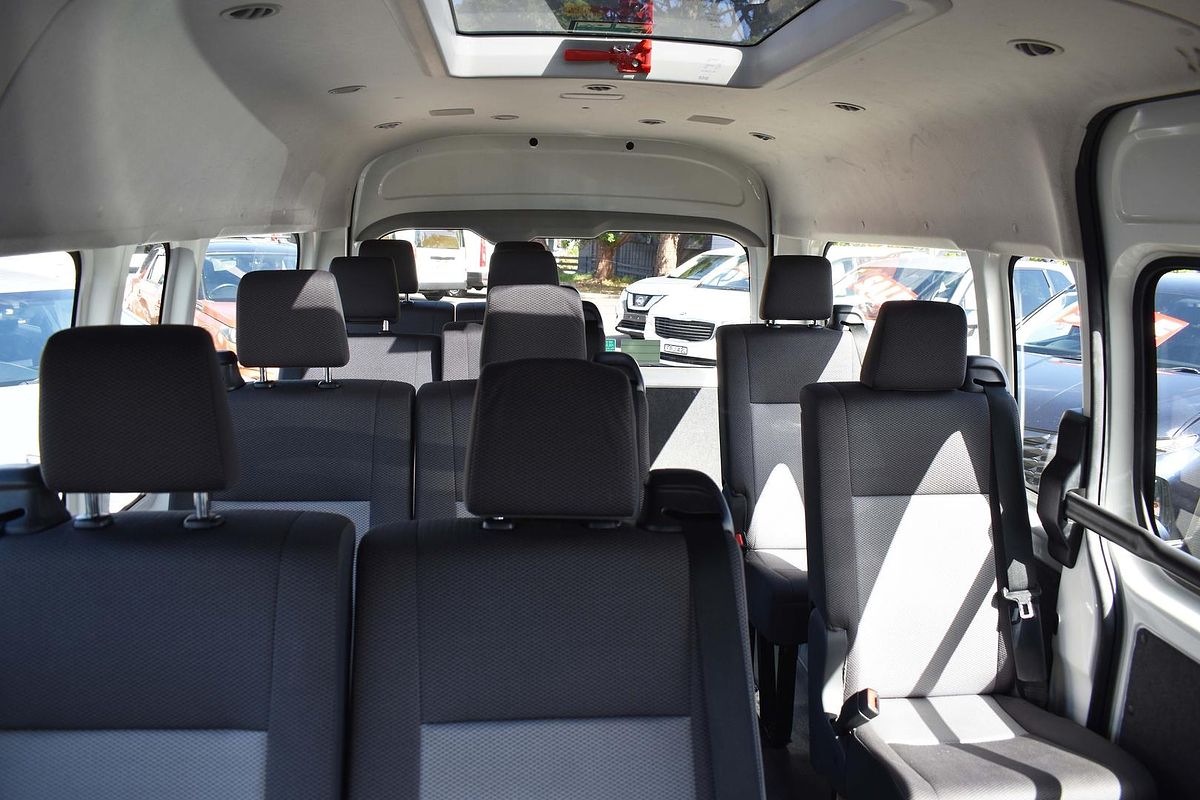 2022 Toyota Hiace Commuter GDH322R