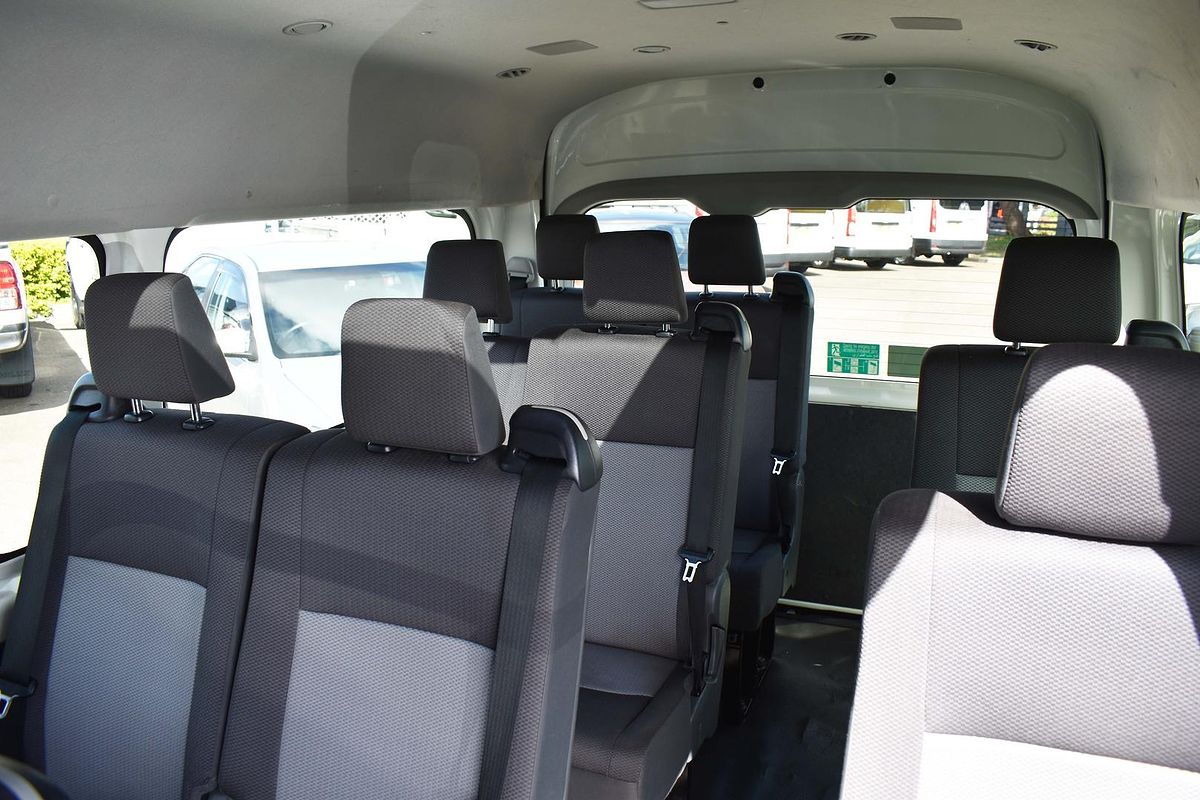 2022 Toyota Hiace Commuter GDH322R
