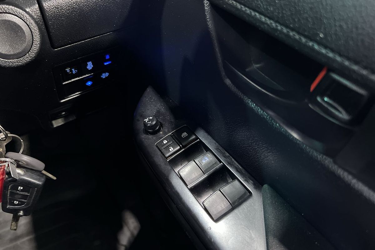 2021 Toyota Hilux SR GUN126R 4X4