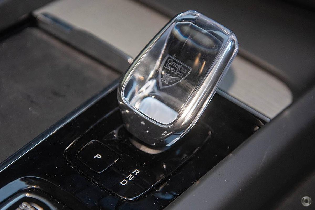 2024 Volvo XC60 Ultra B5 Bright