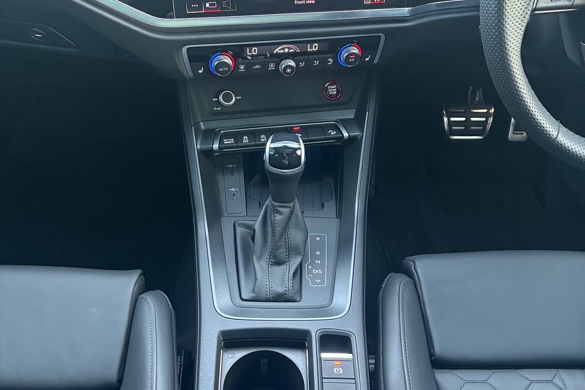 2024 Audi RS Q3  F3