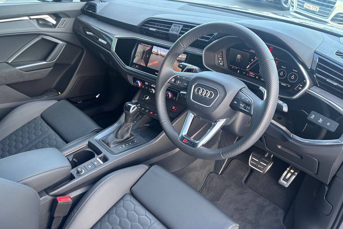 2024 Audi RS Q3  F3