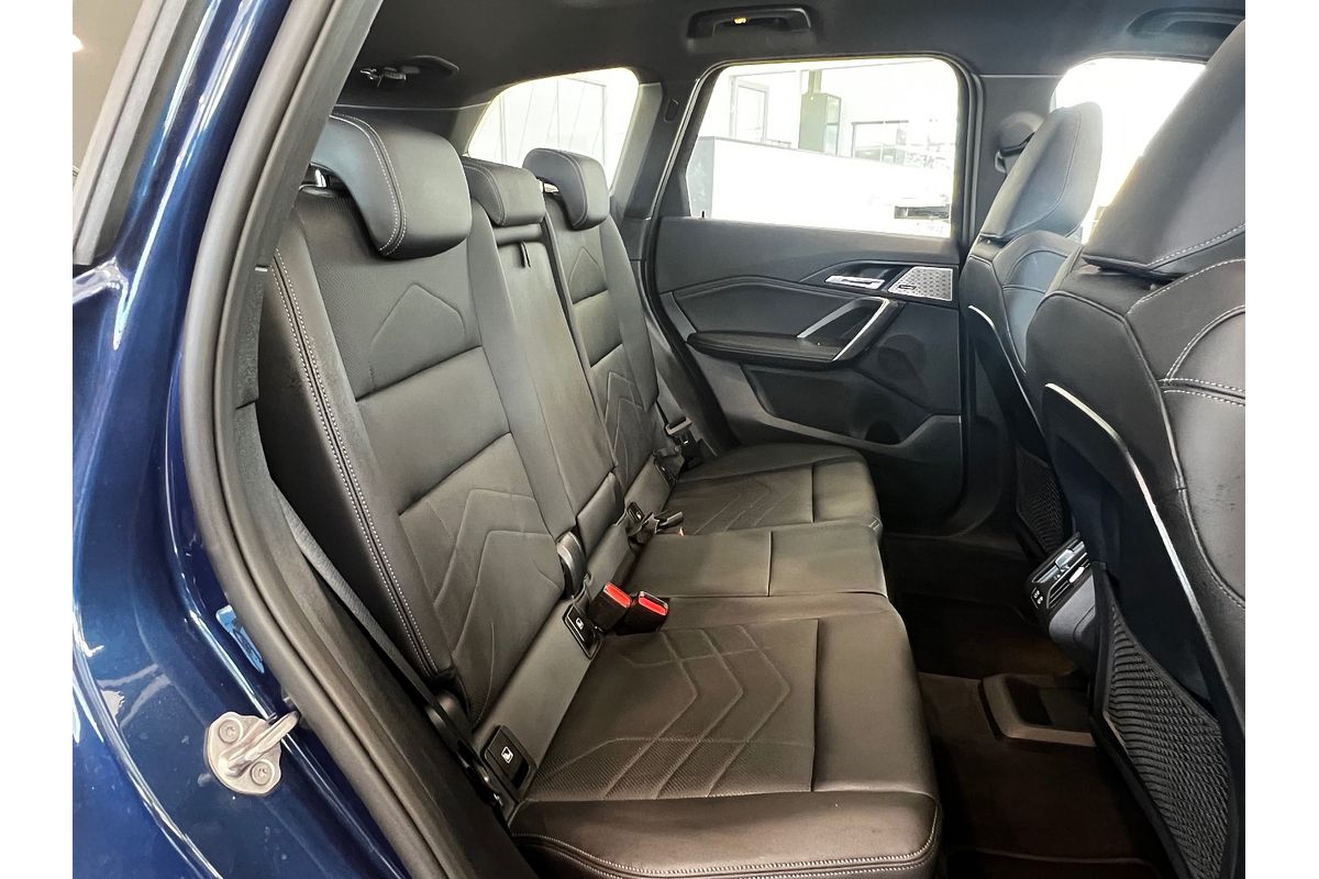 2023 BMW X1 sDrive18i U11