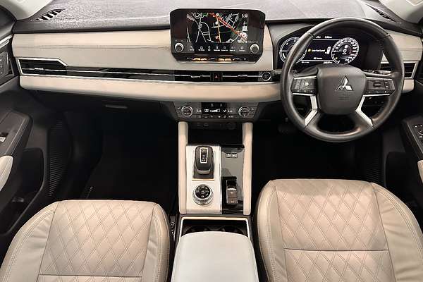 2022 Mitsubishi Outlander PHEV Exceed ZM