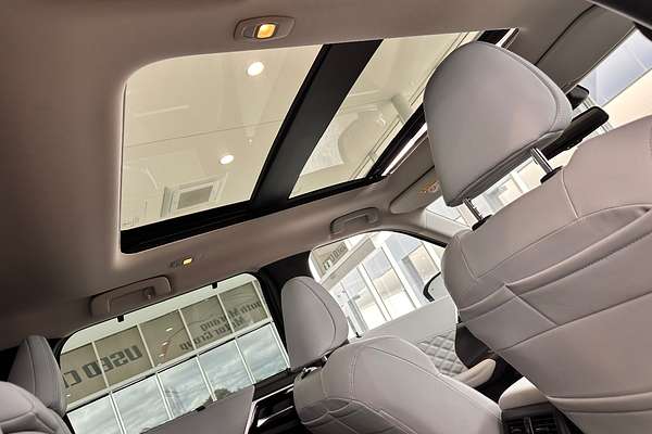 2022 Mitsubishi Outlander PHEV Exceed ZM
