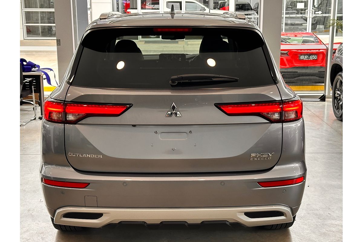 2022 Mitsubishi Outlander PHEV Exceed ZM