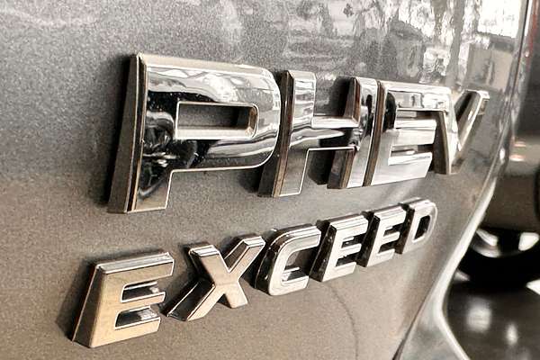 2022 Mitsubishi Outlander PHEV Exceed ZM