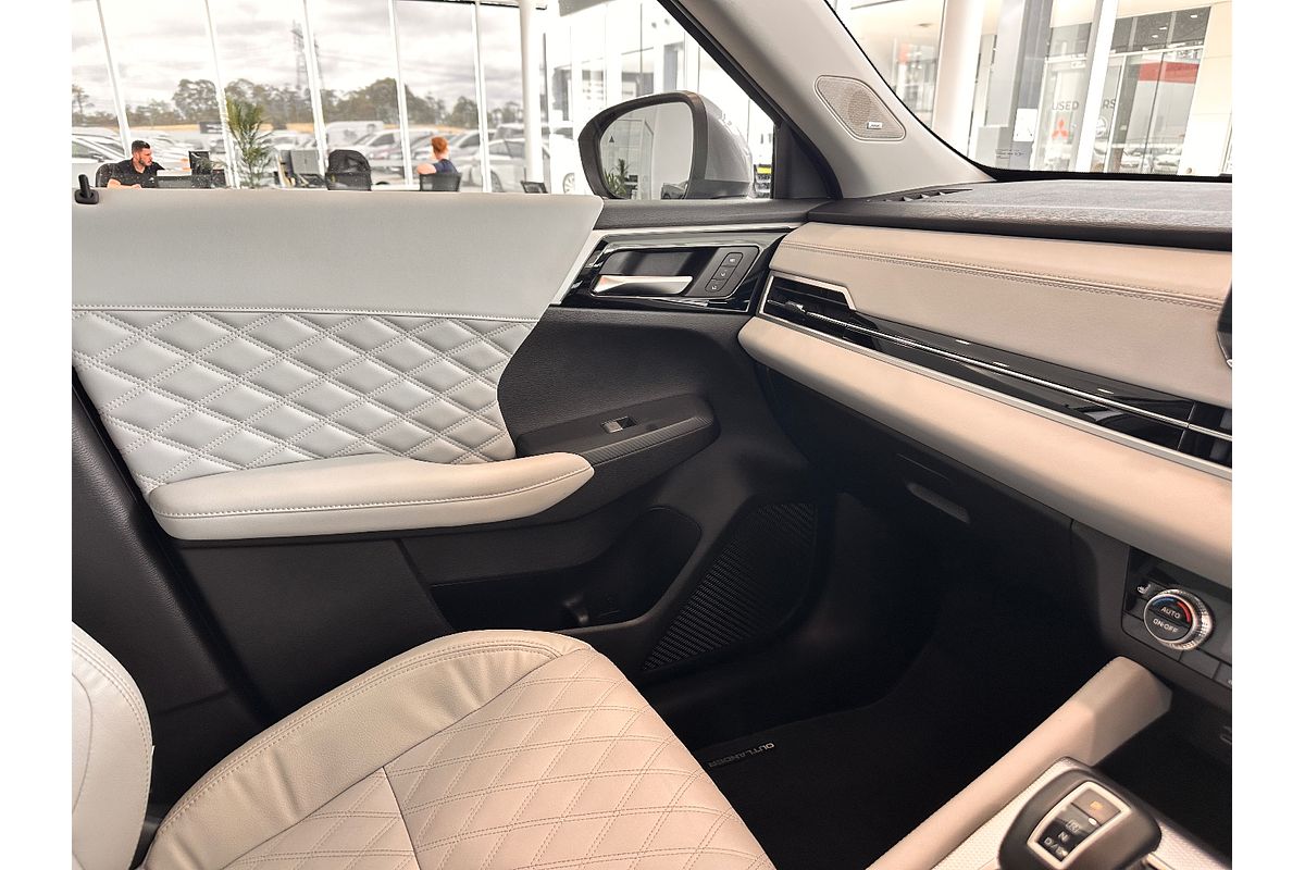 2022 Mitsubishi Outlander PHEV Exceed ZM