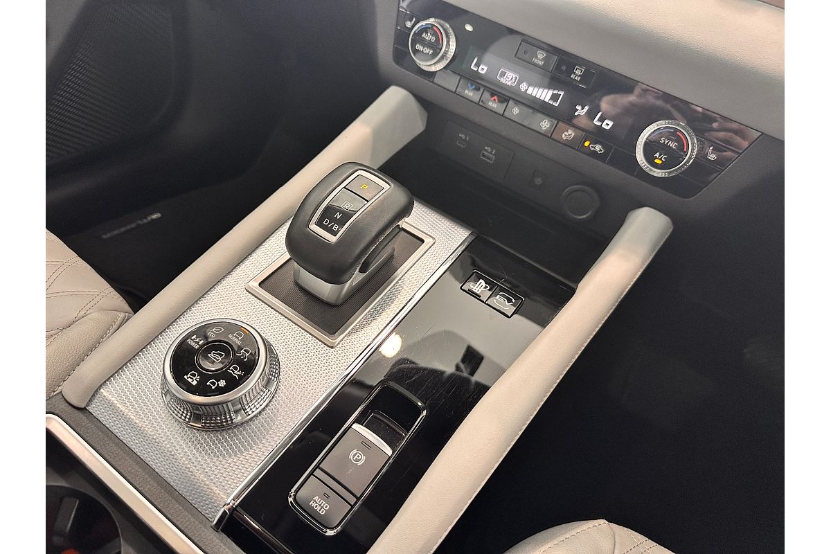 2022 Mitsubishi Outlander PHEV Exceed ZM