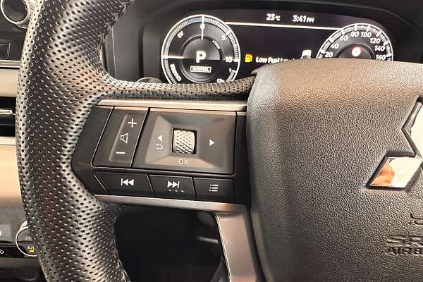 2022 Mitsubishi Outlander PHEV Exceed ZM