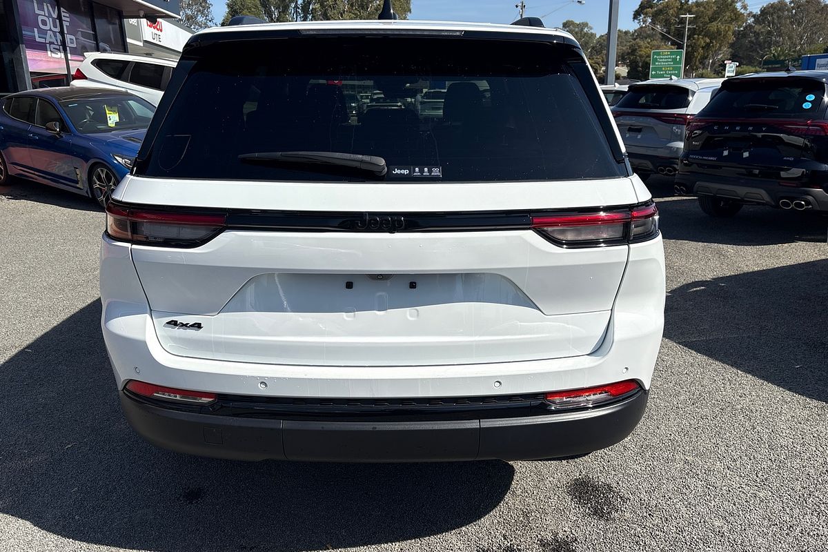 2023 Jeep Grand Cherokee Night Eagle WL