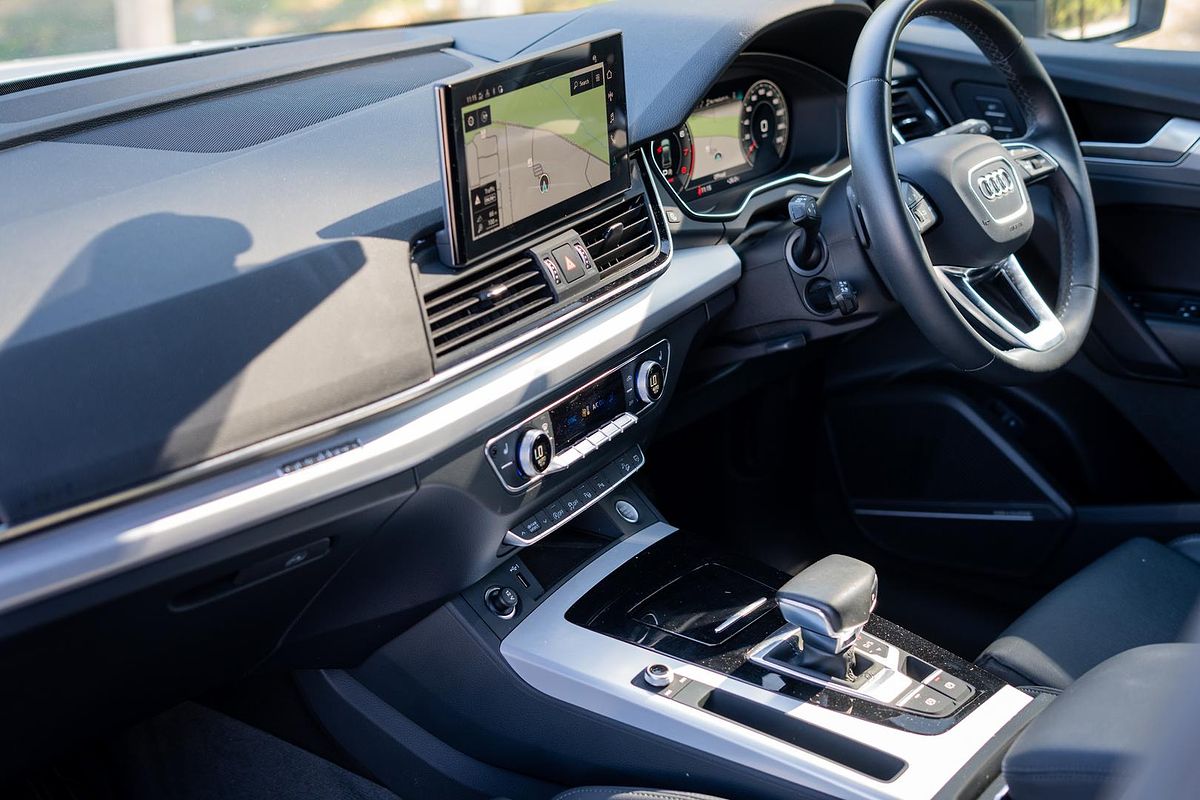 2023 Audi Q5 45 TFSI Sport FY