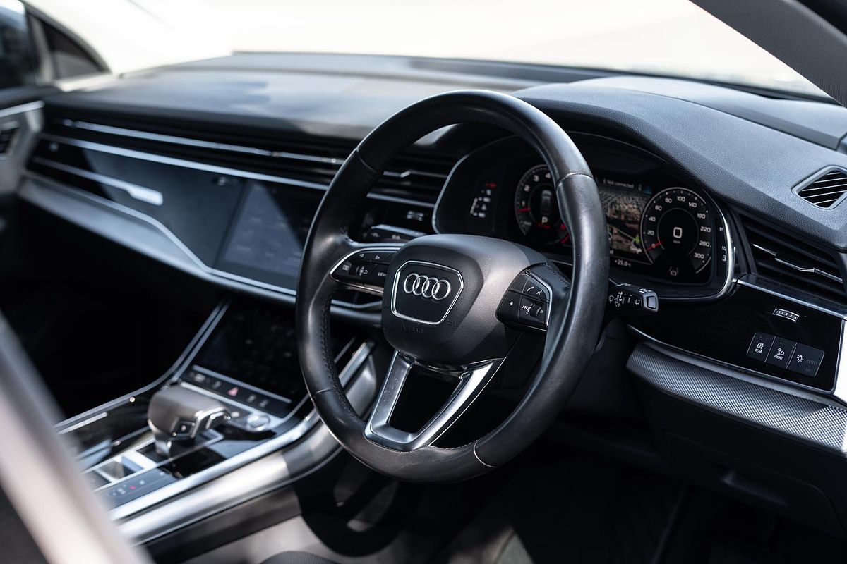 2019 Audi Q8 55 TFSI F1