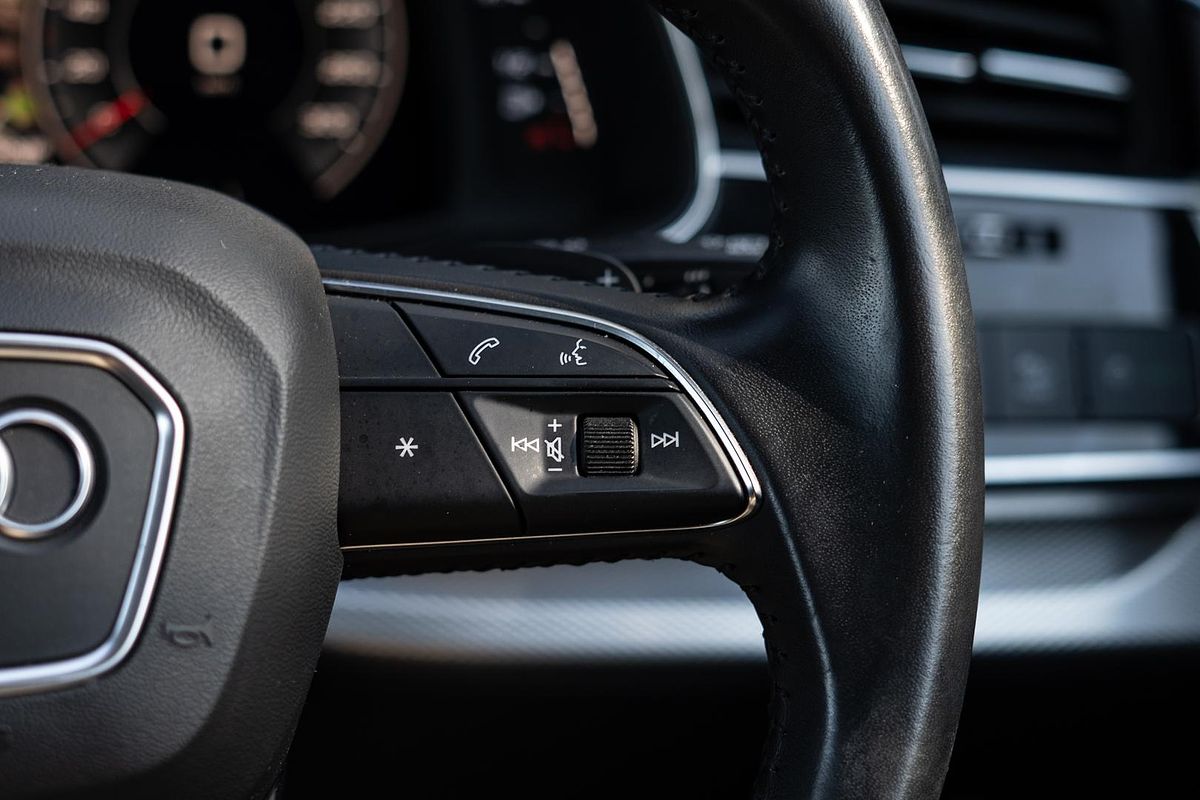 2019 Audi Q8 55 TFSI F1
