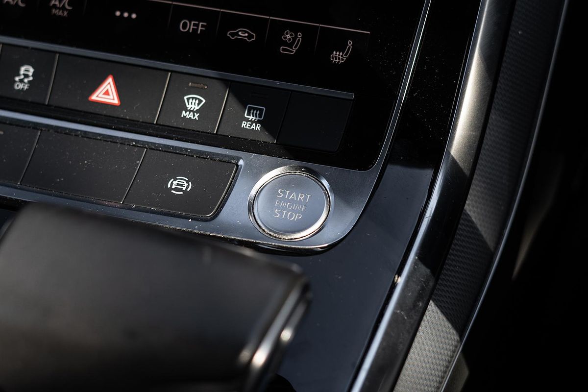 2019 Audi Q8 55 TFSI F1