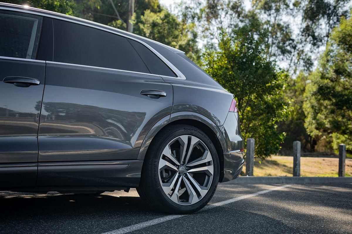 2019 Audi Q8 55 TFSI F1