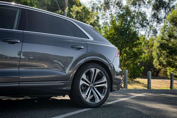 2019 Audi Q8 55 TFSI F1